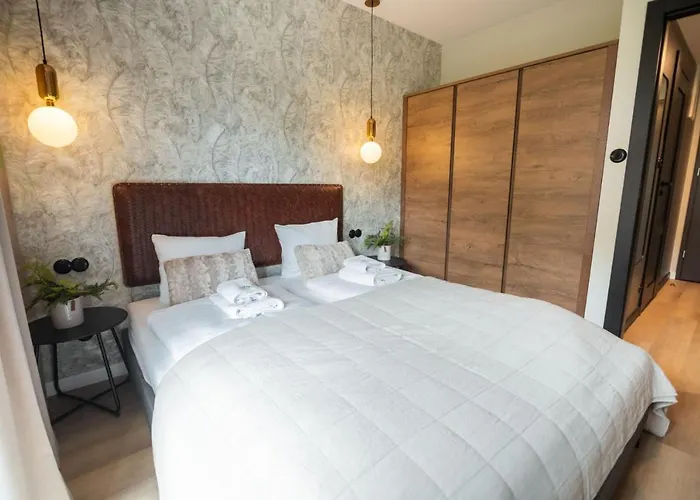 Апартаменты Invest Centrum Park 14 *